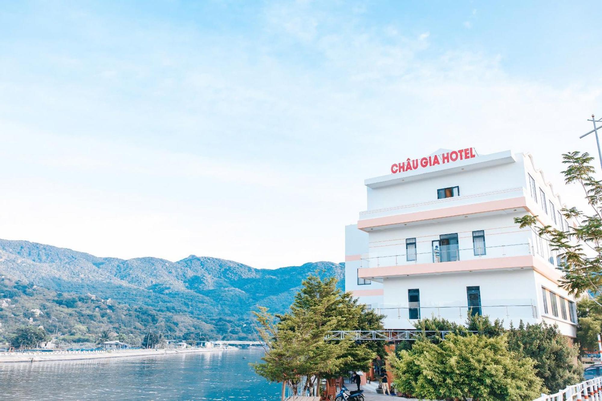 Chau Gia Hotel Vĩnh Hy Exterior photo